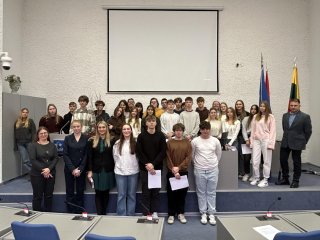 Zarasų gimnazistai išbandė save savivaldybėje
