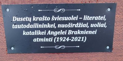 Dusetose įamžintas Angelės Braknienės atminimas