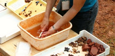 Birutės gatvėje baigti detalieji archeologiniai tyrimai: atskleista svarbi Zarasų miesto...